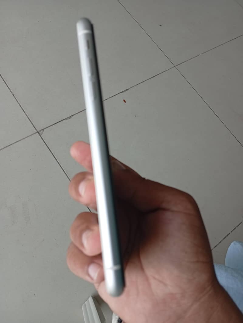 Apple iPhone 11 5