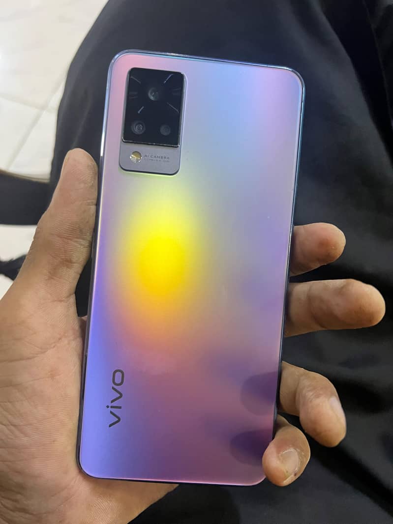 Vivo V21 1