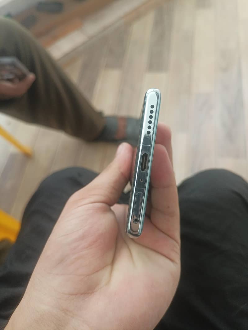 Infinix Zero 40 4