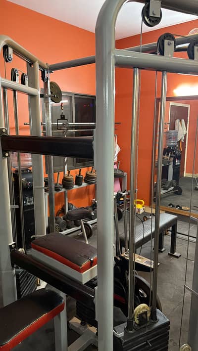 Functional training machine