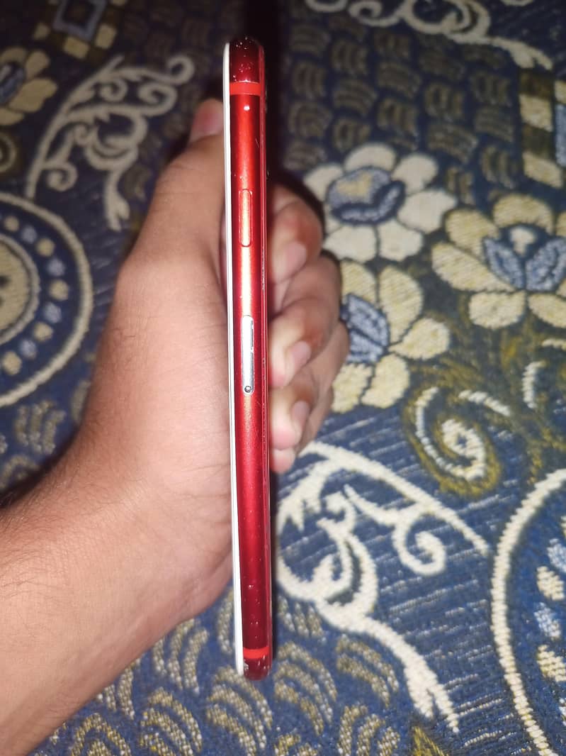 Apple iPhone 8 3