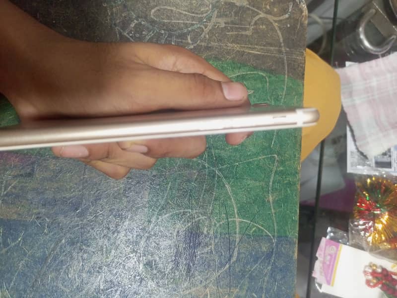 iPhone 7 3