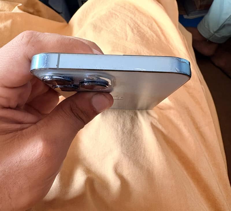 Apple iPhone 13 Pro Max 0