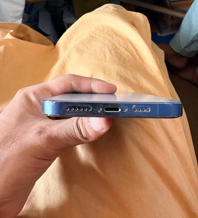 Apple iPhone 13 Pro Max 3