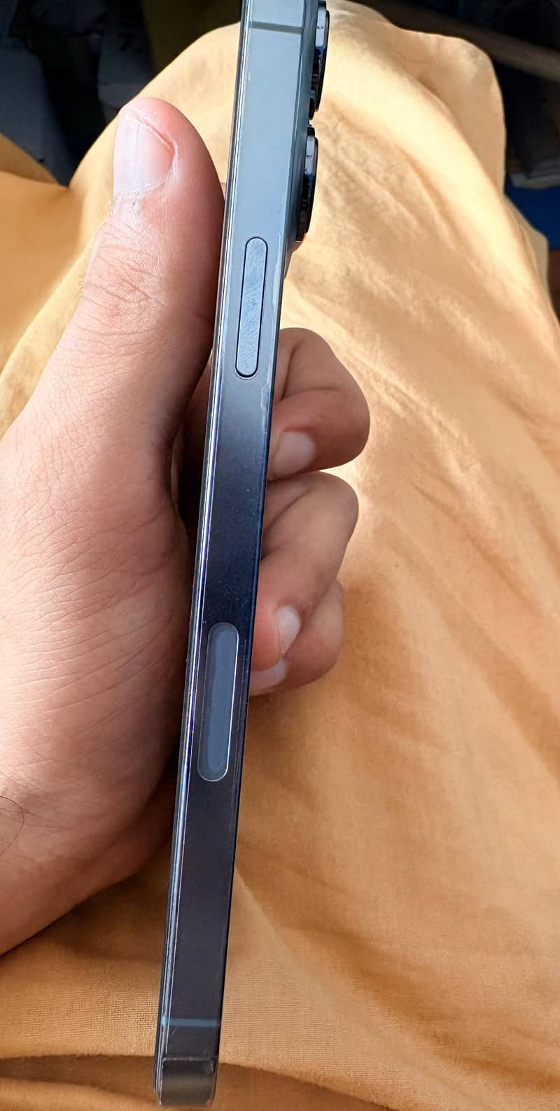 Apple iPhone 13 Pro Max 4