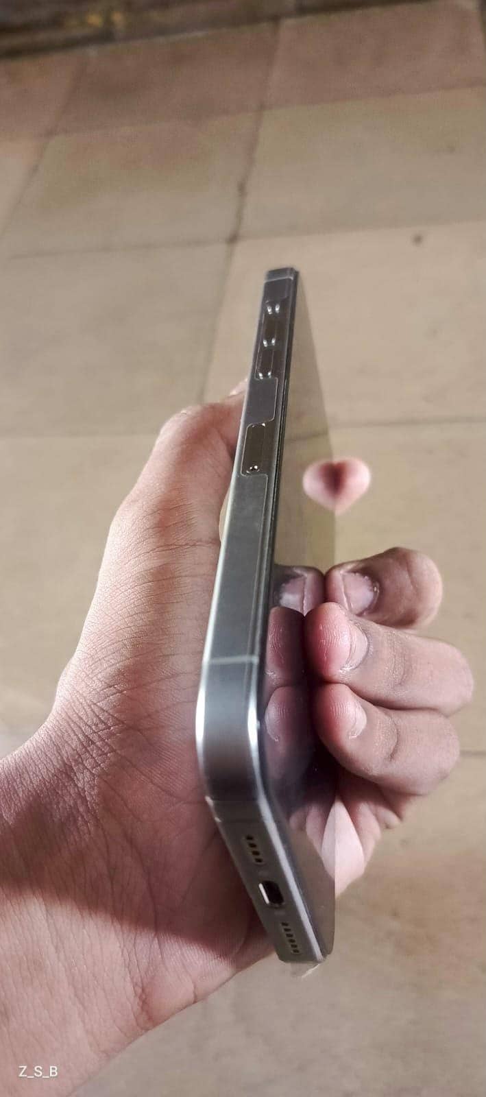 Apple iPhone 15 Pro Max 2