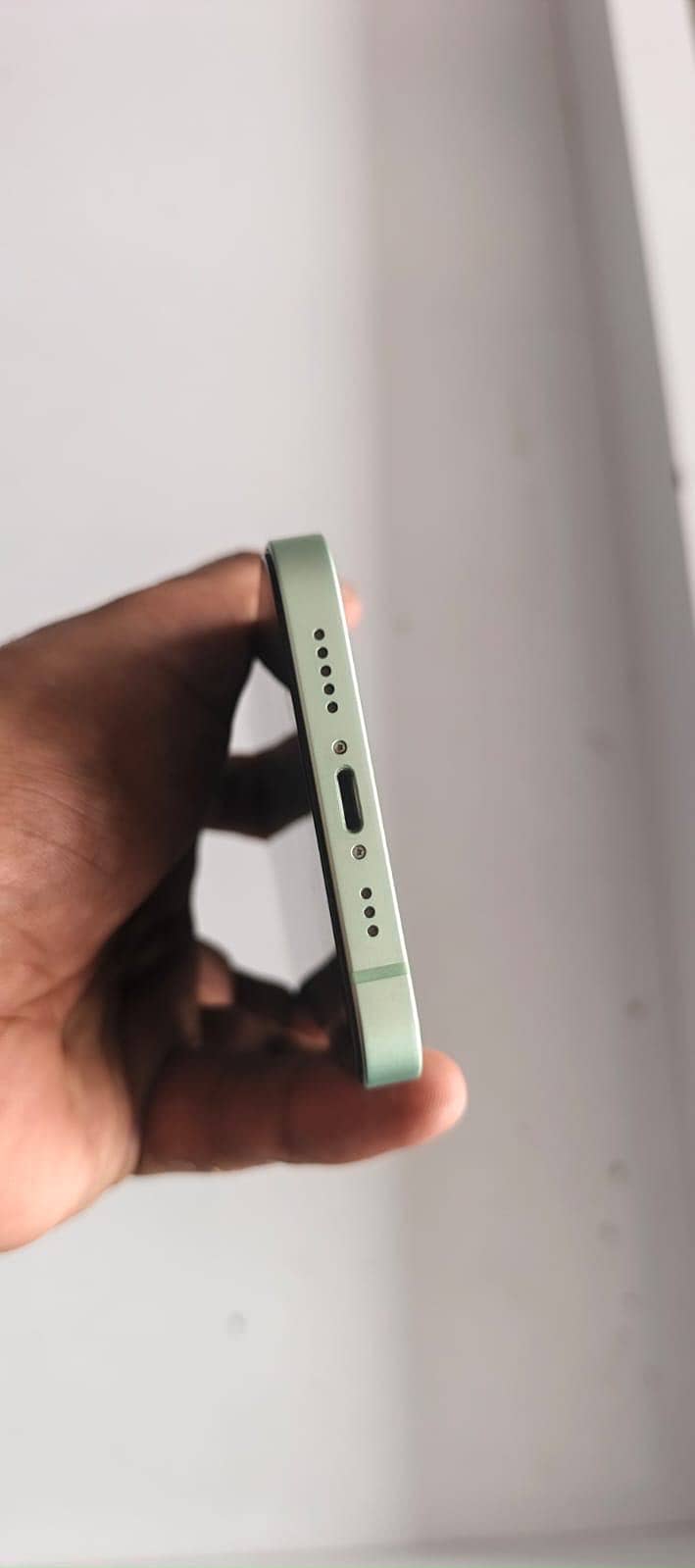 Apple iPhone 12 1
