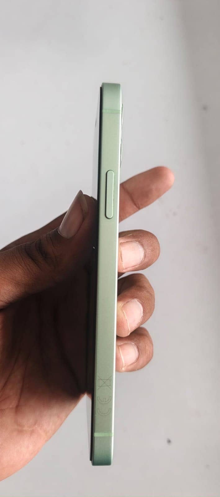 Apple iPhone 12 3