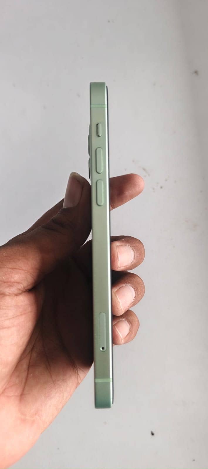 Apple iPhone 12 7