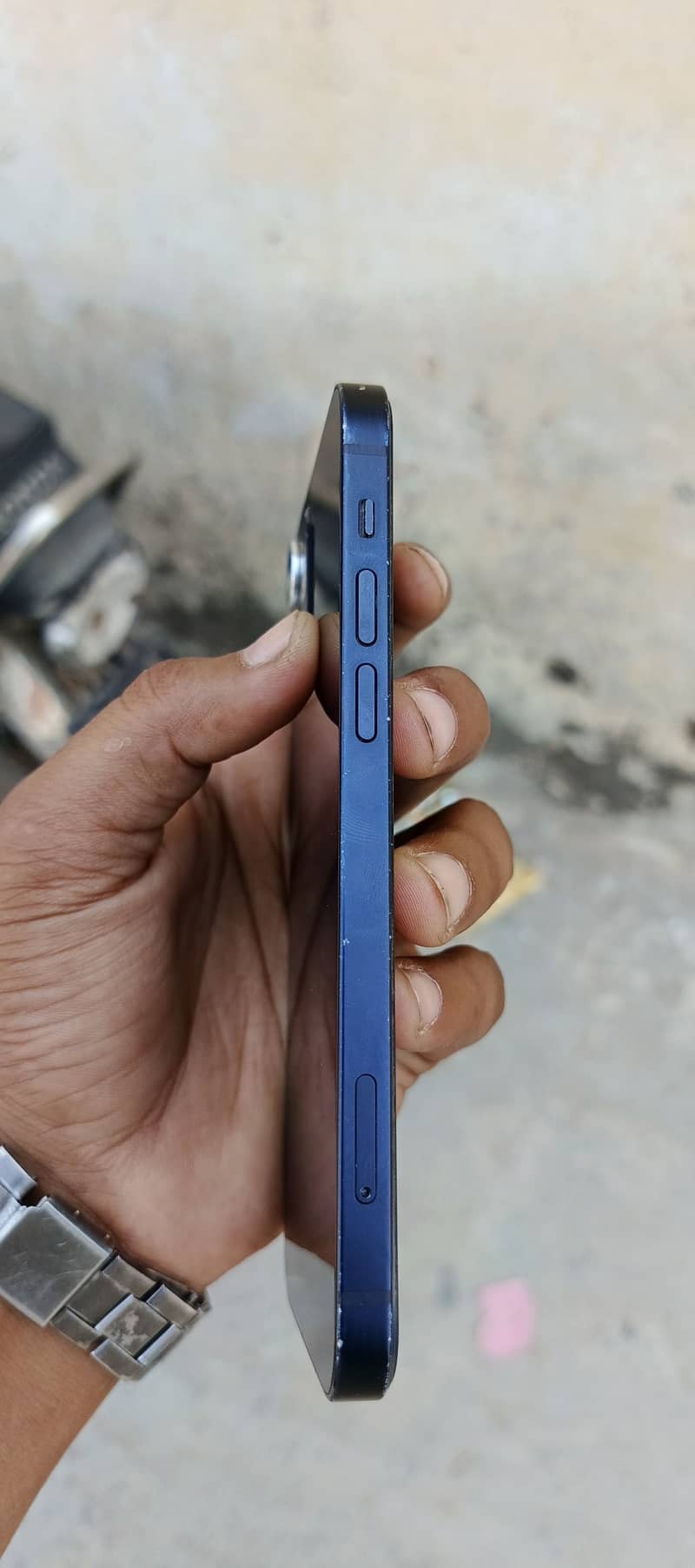 Apple iPhone 12 3