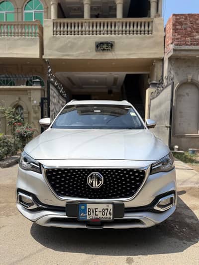 MG HS 2022