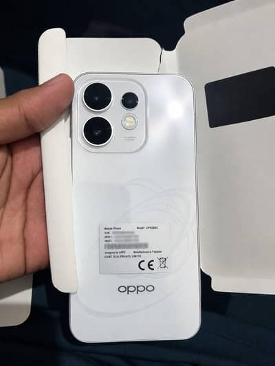 OPPO Reno16
