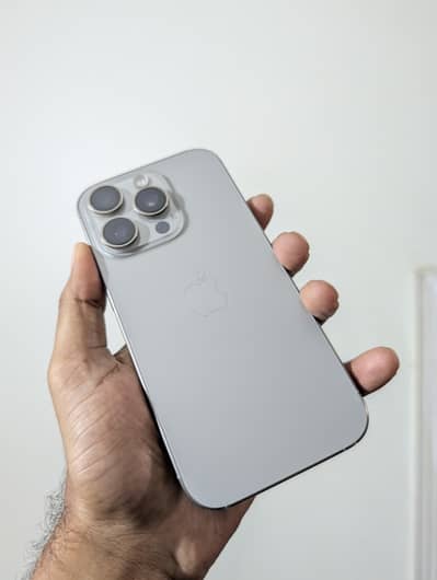 Apple iPhone 16 Pro