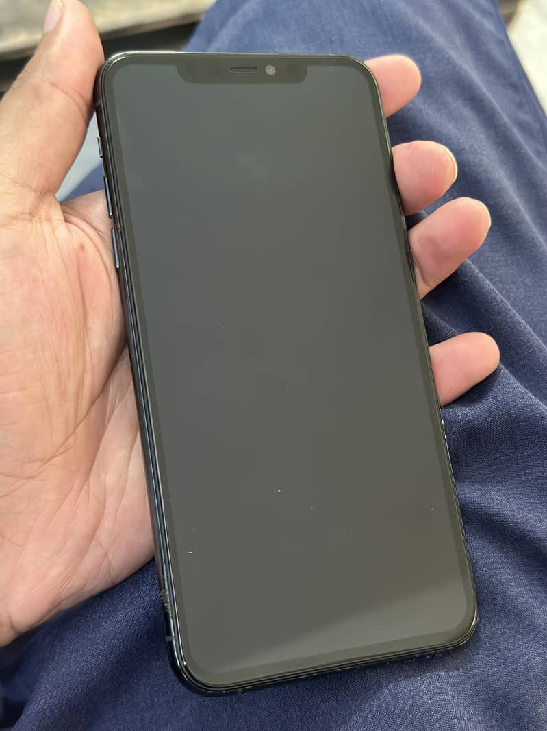 Apple iPhone 11 Pro Max 2