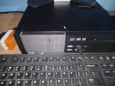computer for sale 1 manth use ki hai