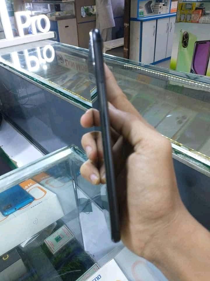 Apple iPhone 7 Plus 2