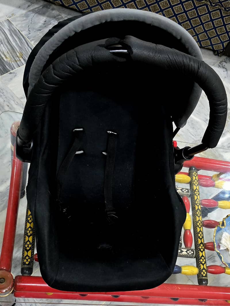 carry cot 3