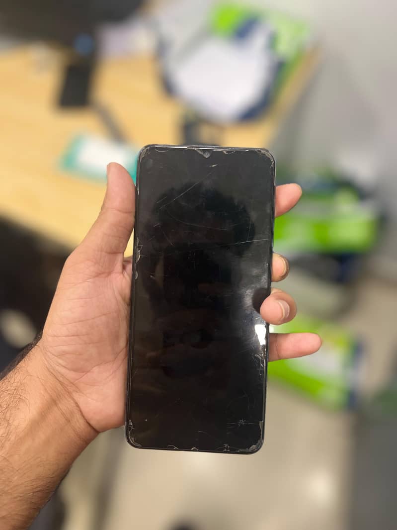 Realme C63 7