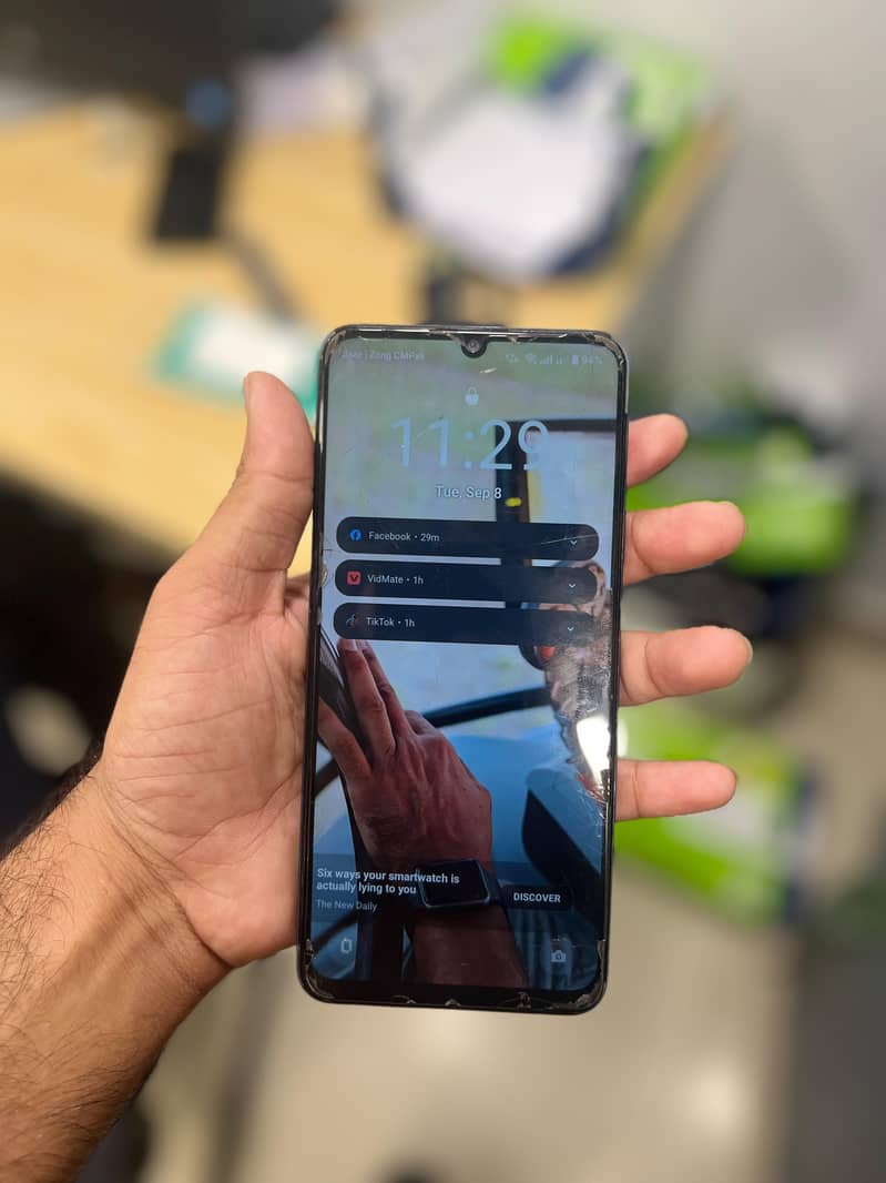 Realme C63 8