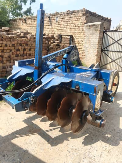 Heavy Duty 24 Inch Disc Harrow | Hydraulic Jack System | Strong Frame