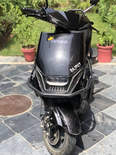 Revoo C32 Young