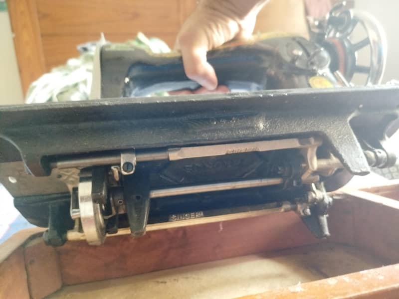 Original Singer Sewing Machine 5