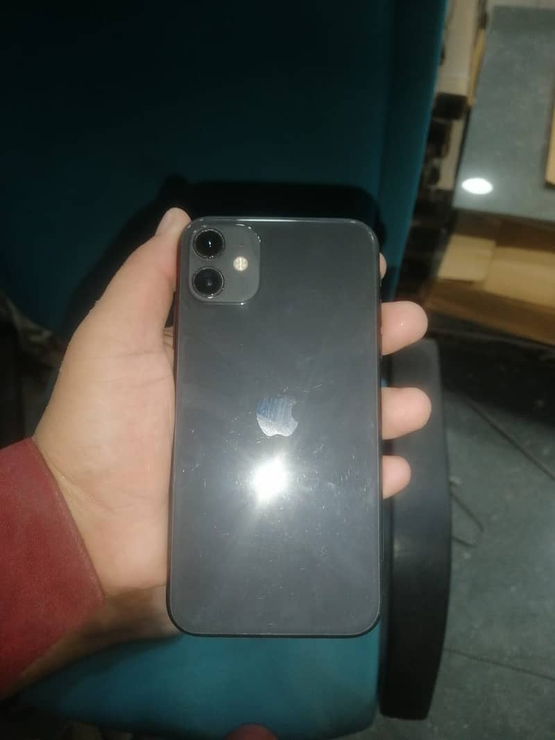 Apple iPhone 11 3