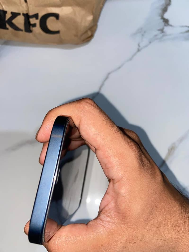 Apple iPhone 12 5