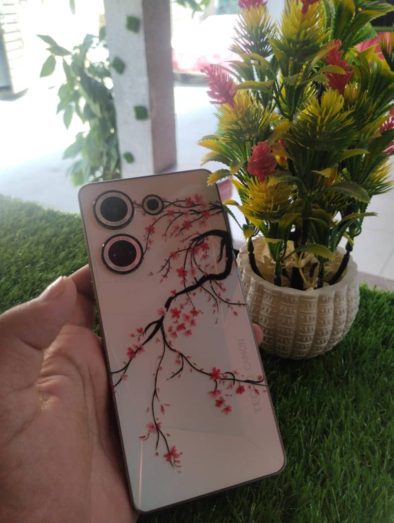 Tecno CAMON 20 0