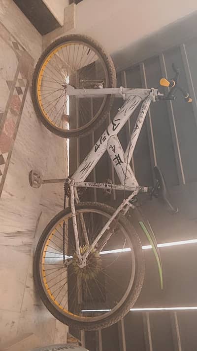 Well-Maintained Geared Cycle – Best Deal!