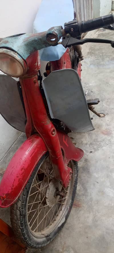honda 50 full okay okay condition mein hai