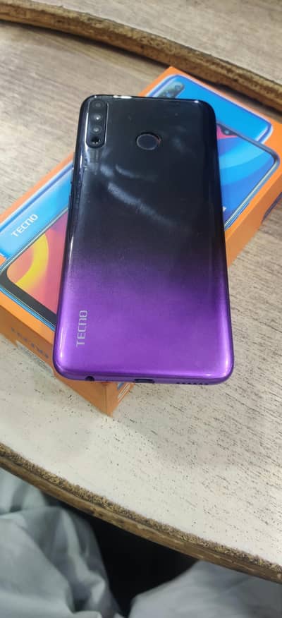 takno spark 4