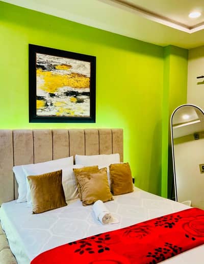 Daily basis weekly basis one bedroom Studio fully furnished luxury apartments available for rent Gulberg greens Islamabad & Bahria Town Luxury Apartments available for rent