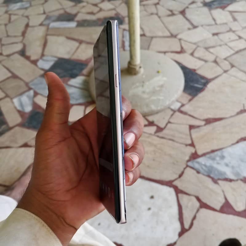 Samsung Mobile Note 9 3