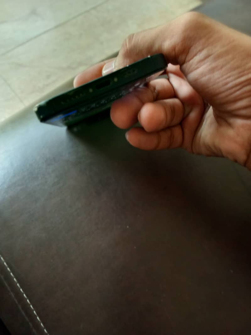 Apple iPhone 13 3