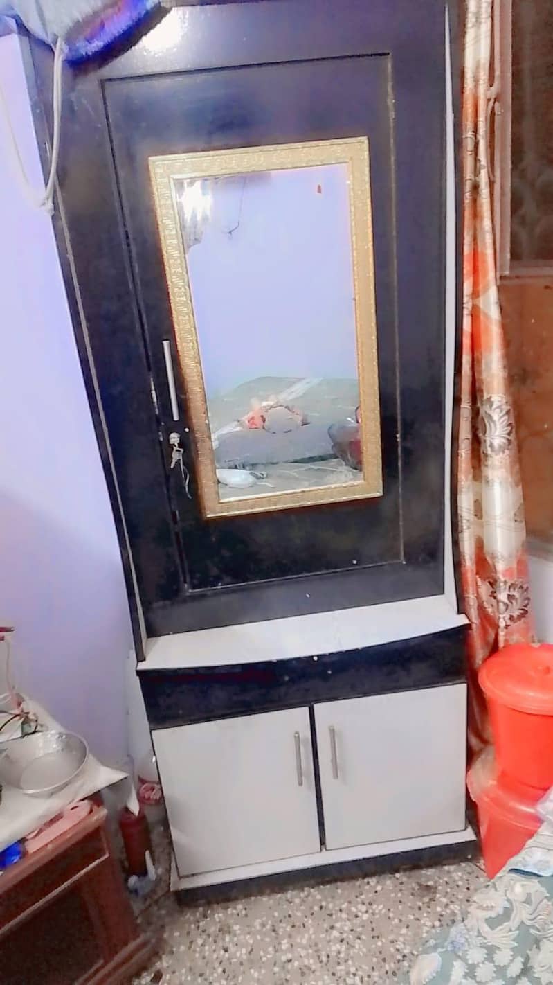 dressing table 0