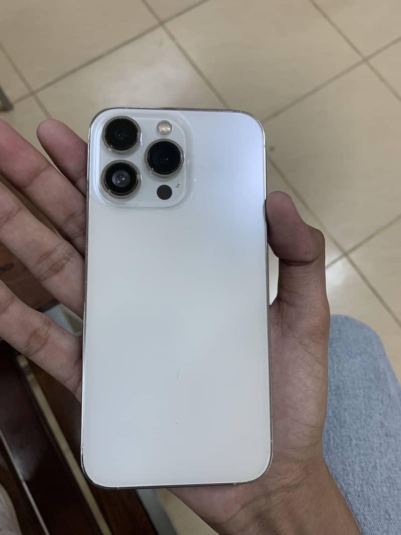 Apple iPhone 13 Pro 3