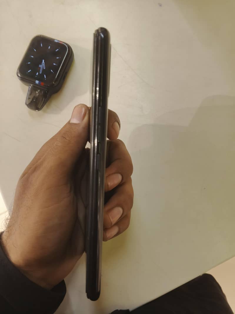 Tecno Pova 4