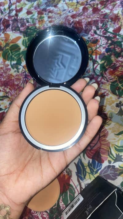 Sweet Touch London Perfecting Compact - Almond Honey 005