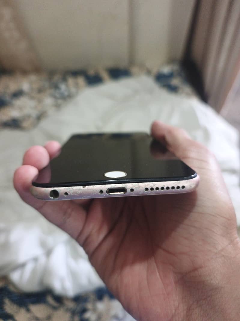 Apple iPhone 6S Plus 2