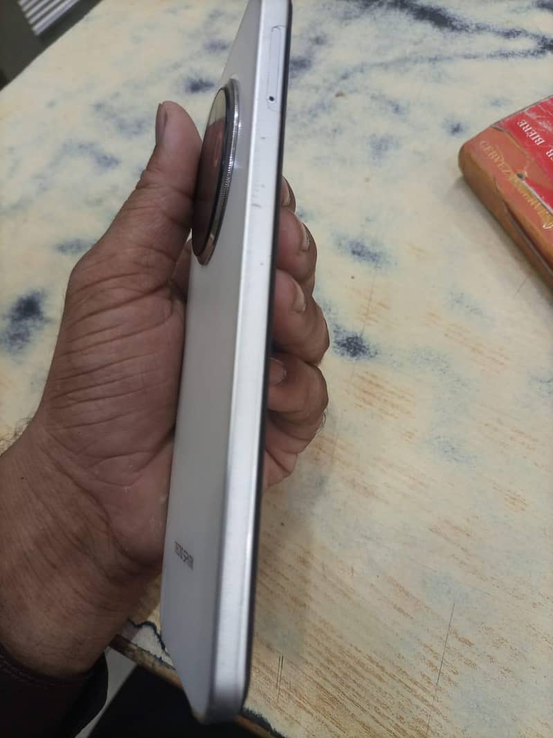 Tecno SPARK 30C 3