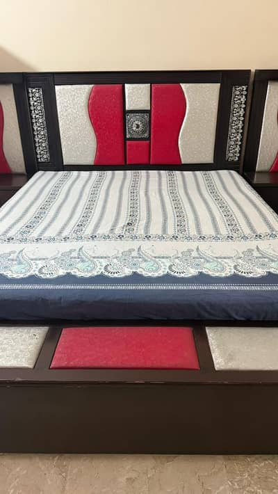 Bed set for sale (without mattress)