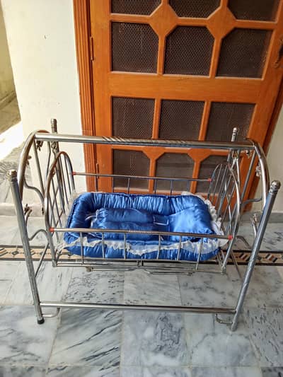Baby Cot / Jhula With Complete Pillow Set in Almost New Condition