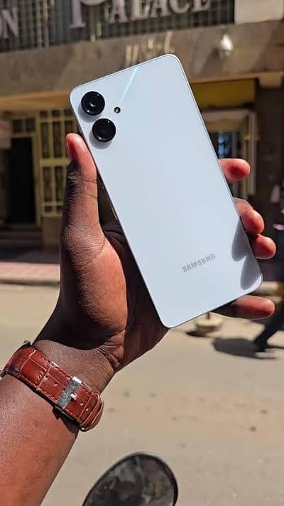 Samsung Mobile A06