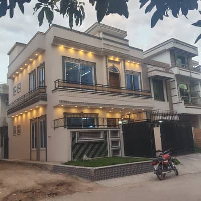 G-13 25x40 Brand new Double story House available for sale