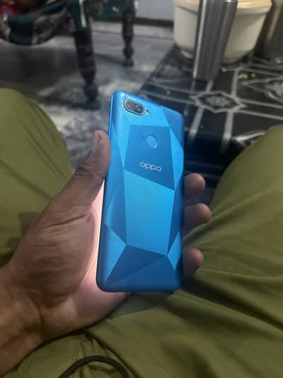 OPPO A12