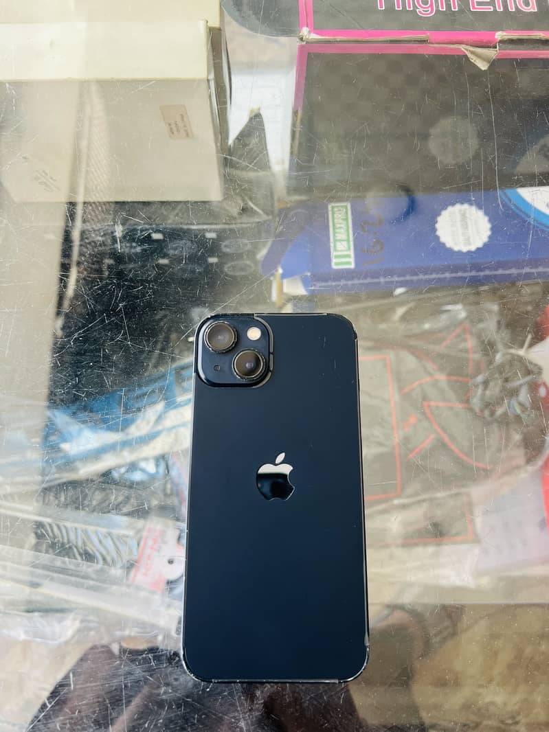 Apple iPhone 13 4