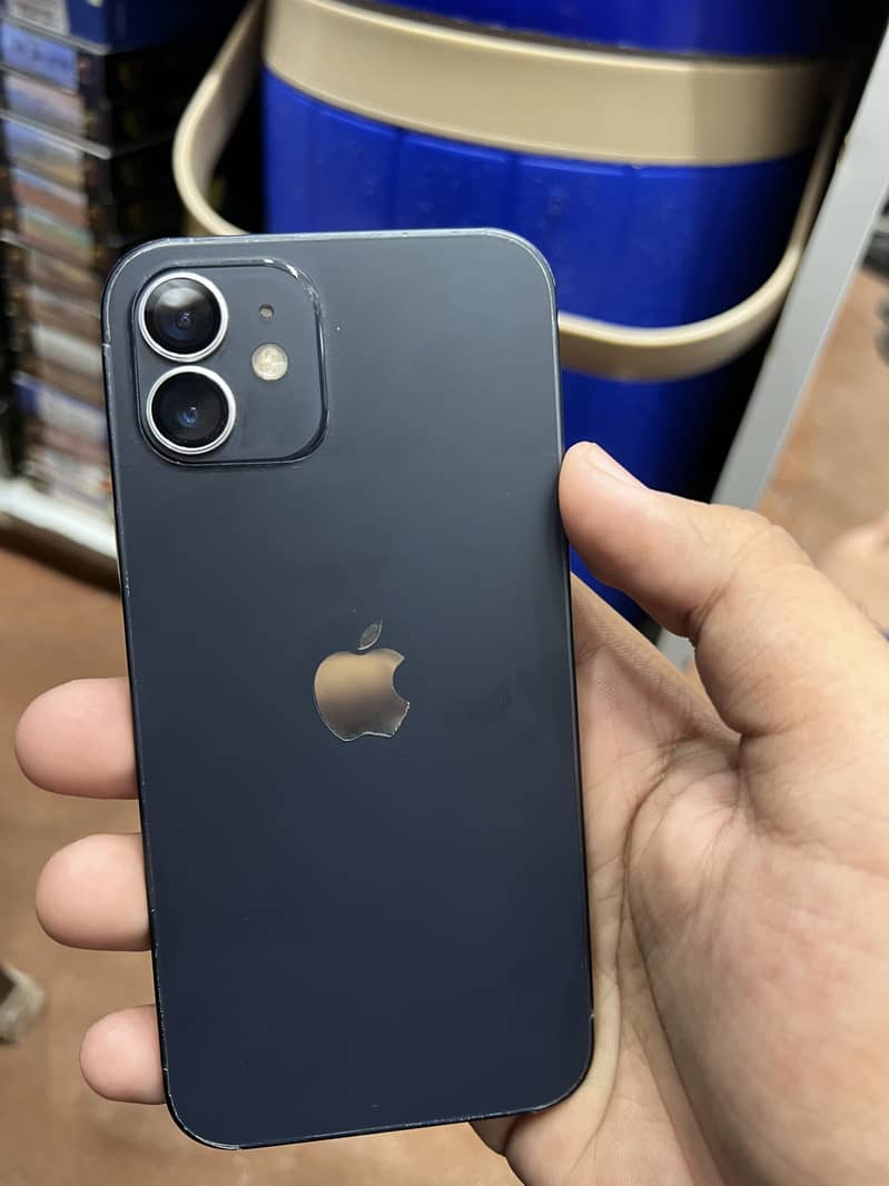 Apple iPhone 12 1