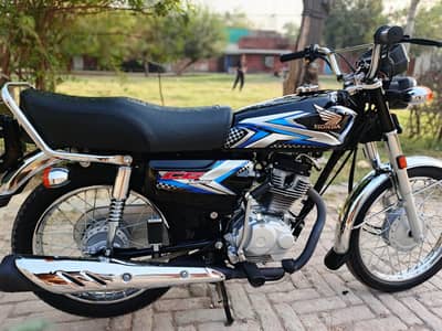 Honda CG 125 2025 Black Febulus Condition Gift For Lover