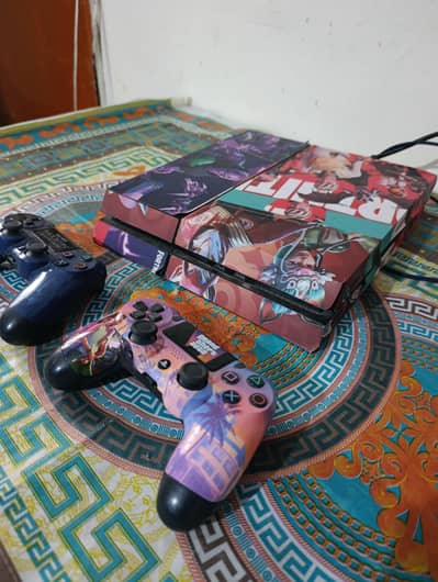 Play station 4 with 2 controllers